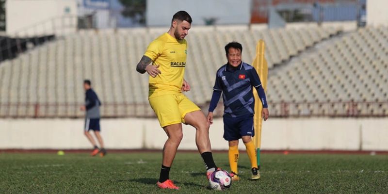 Bruno Henrique dàn xếp tỷ số phân tích