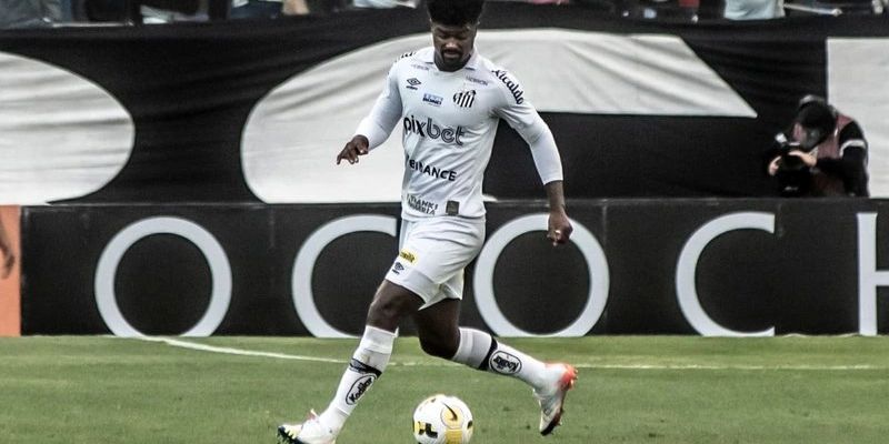 Bruno Henrique dàn xếp tỷ số hướng đi